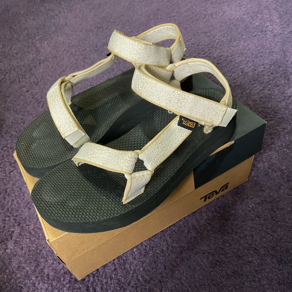 Teva midform sandals